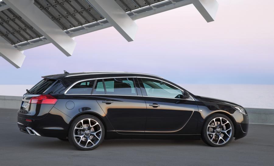  Opel Insignia OPC Sports Tourer 2009 года  (фото 33 из 49)